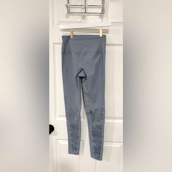 ALO Yoga High Waist Moto Contouring Muted Blue Mesh Gym Medium Leggings - Picture 9 of 11